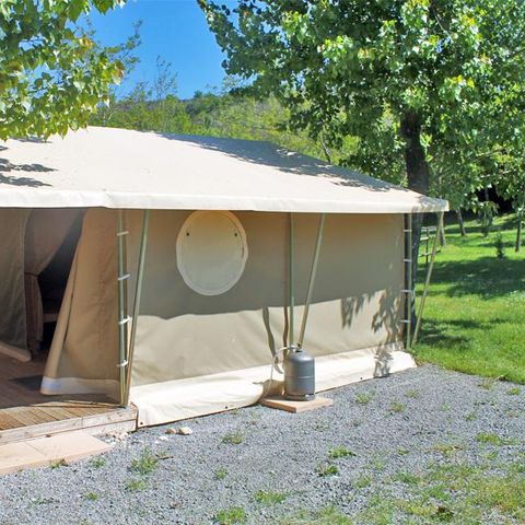 CANVAS AND WOOD TENT 6 people - Lodge Canada Confort 35m² without sanitary facilities