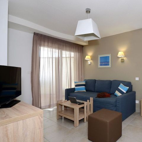 APPARTAMENTO 7 persone - 3 camere 6/7 pers. fronte mare