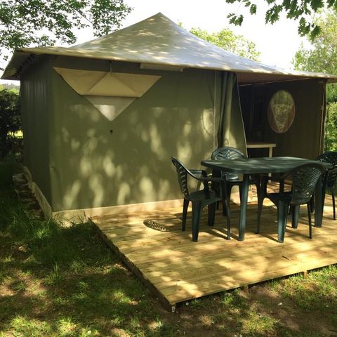 BUNGALOW TOILÉ 4 personnes - (sans sanitaires)