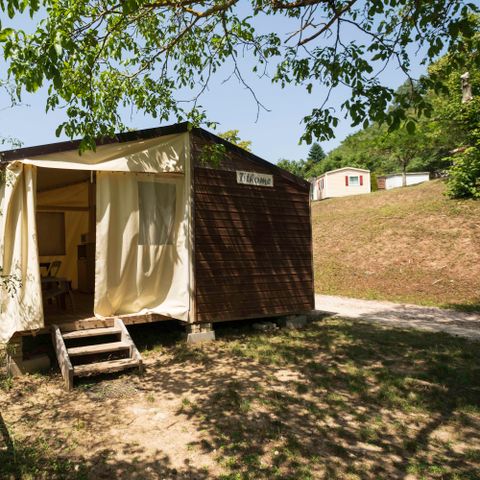 CANVAS BUNGALOW 5 people - Tithome 21m² - Standard - 2 bedrooms - No sanitary facilities - Roofed terrace