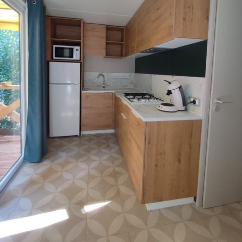 Stacaravan 4 personen - Cottage Ohara Côté Jardin Premium 30m² - 2 kamers + Half overdekt terras + Airconditioning - Uitzicht op het bos