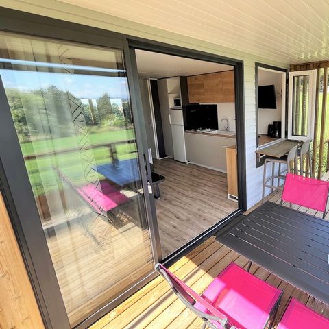 Stacaravan 4 personen - Living Confort 27m² 2 slaapkamers + geïntegreerd overdekt terras + airconditioning + TV