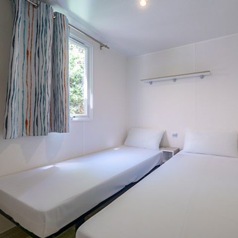 Stacaravan 6 personen - Comfort | 3 slaapkamers | 6 pers | Verhoogd terras | Airconditioning