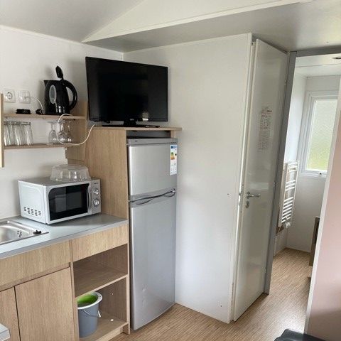 Stacaravan 4 personen - Confort 24m² - 2 kamers - Klein terras - TV