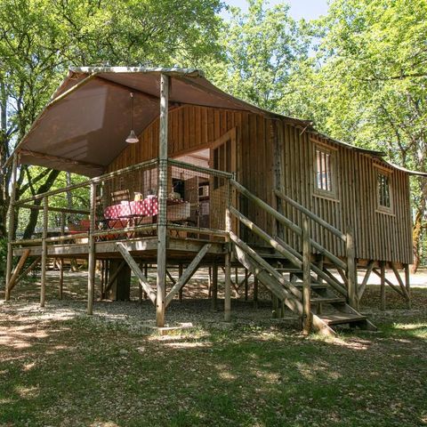 HÉBERGEMENT INSOLITE 5 personnes - Cabane Perchée - 2 chambres