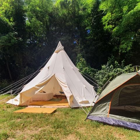 UNUSUAL ACCOMMODATION 4 people - TENT TYPES