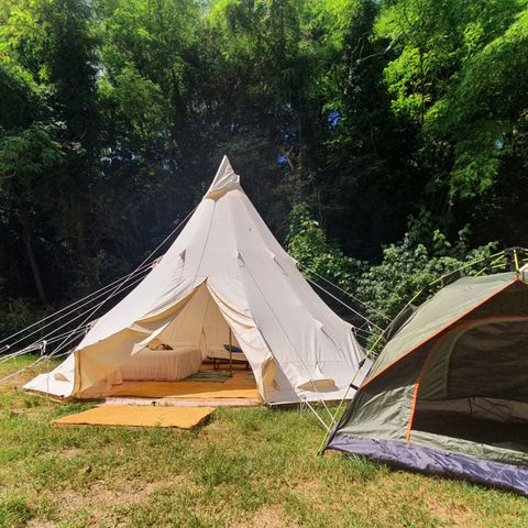 HÉBERGEMENT INSOLITE 4 personnes - TIPI TENT