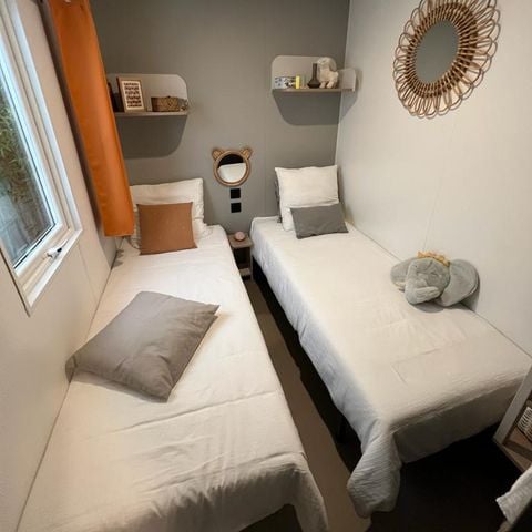 MOBILHOME 4 personnes - Confort 32m² (2 chambres) dont terrasse couverte + TV + BBQ