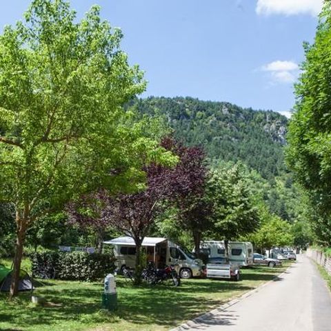 PIAZZOLA - Pacchetto natura (tenda, roulotte, camper) + veicolo