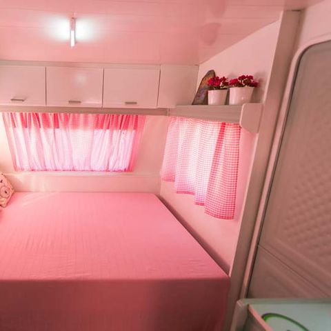 CARAVAN 5 people - Verde Albahaca, without sanitary facilities