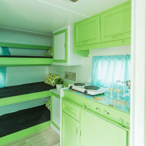 CARAVAN 5 people - Verde Mint, without sanitary facilities