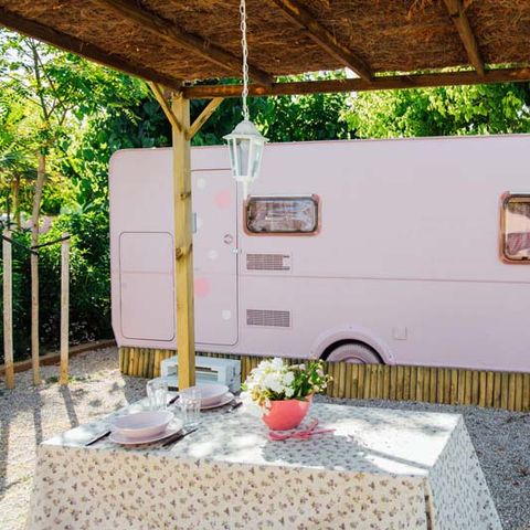 WOHNWAGEN 4 Personen - Rosa Capricho, ohne Sanitär