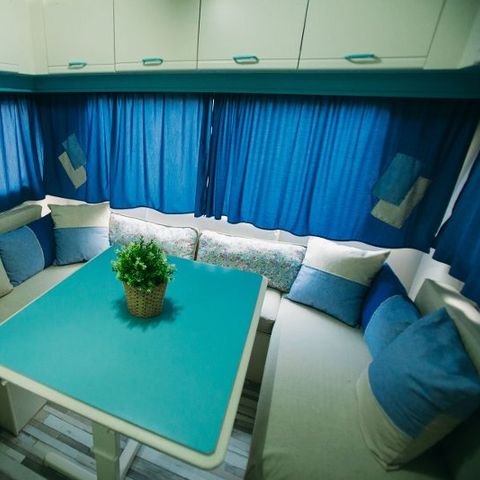 CARAVAN 5 people - Azul Denim, without sanitary facilities