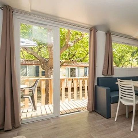 MOBILHOME 6 personnes - Premium | 3 Ch. | 6 Pers. | Terrasse surélevée | Clim. | TV