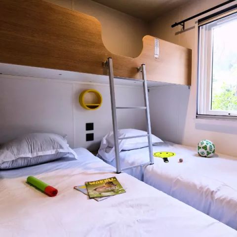 Mobilheim 5 Personen -  Premium 3 Zimmer 4 Personen + 1 Kind -6 Jahre Klimatisiert