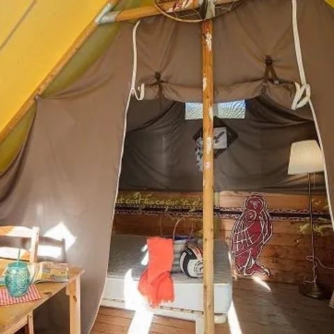 CANVAS AND WOOD TENT 2 people - Canadian PRM lodge, comfort tent with breakfast; wheelchair accessible