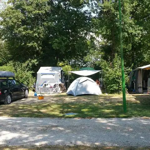 EMPLACEMENT - forfait 2 personnes standard - électricité en option payante