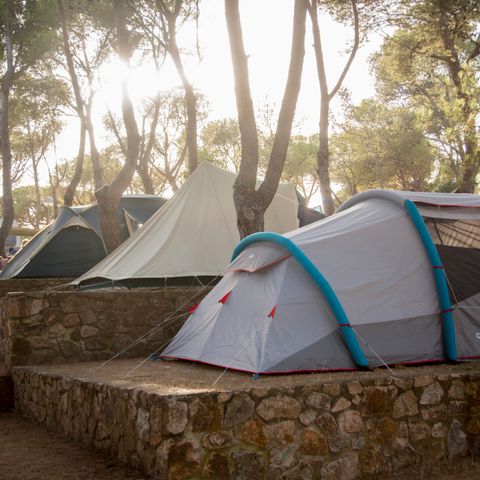 PARCELA - Tienda, caravana o autocaravana estándar