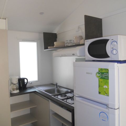 MOBILHOME 3 personnes - Confort 18m² (1 chambre) + terrasse couverte 9m² + TV 2/3 pers.