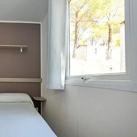 Stacaravan 4 personen - Mobile-home | Comfort XL | 2 slaapkamers | 4 pers. | Verhoogd terras | Airconditioning.