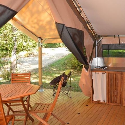 CANVAS AND WOOD TENT 5 people - LODGE VICTORIA without sanitary facilities