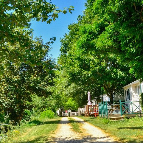 Camping Les Terrasses du Lac  - Camping Aveyron - Image N°2