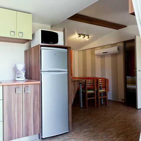 STACARAVAN 6 personen - 3 kamers 6 personen Airconditioning + TV (4 volwassenen + 2 kinderen tot 12 jaar max)