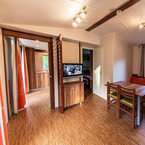 STACARAVAN 6 personen - 3 kamers 6 personen Airconditioning + TV (4 volwassenen + 2 kinderen tot 12 jaar max)