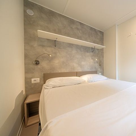 Stacaravan 4 personen - Comfort | 2 Slaapkamers | 4 Pers | Overdekt Terras | Airconditioning