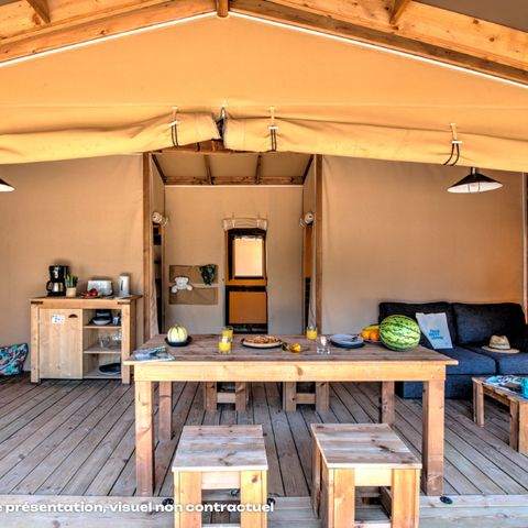 CANVAS AND WOOD TENT 5 people - 35m² Cotton Toilé cabin (2 bedrooms) + TV + Semi-covered terrace