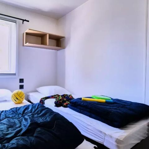 Stacaravan 6 personen -  Gezellige Grote 4 Kamers 6 Personen Airconditioning