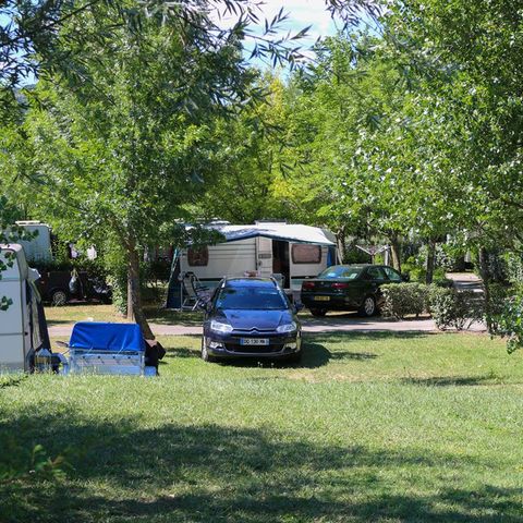 PARCELA - COMODIDAD - tienda - caravana - autocaravana