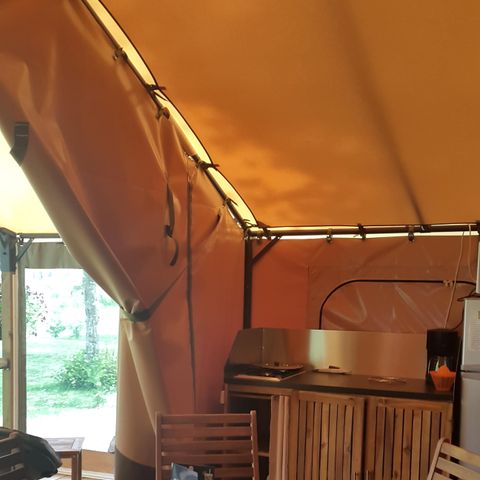 TENTE TOILE ET BOIS 5 personnes - VICTORIA LODGE - sans sanitaires 20 m²