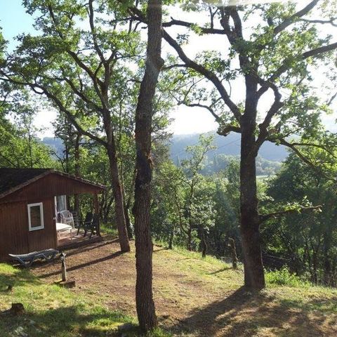 CHALET 5 people - wooden - 2 bedrooms + terrace