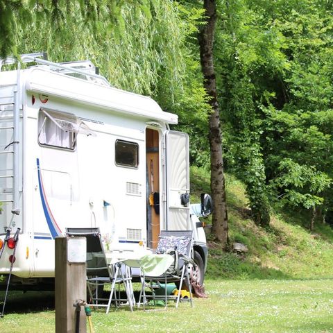 PARZELLE - Stellplatz Komfort (Strom inbegriffen)