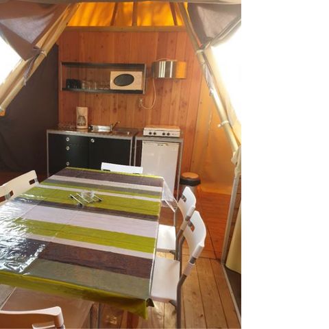 HÉBERGEMENT INSOLITE 6 personnes - Tipi meublé 3 chambres - avec sanitaires