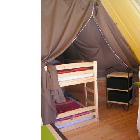 HÉBERGEMENT INSOLITE 4 personnes - Tipi meublé 2  chambres - sans sanitaires