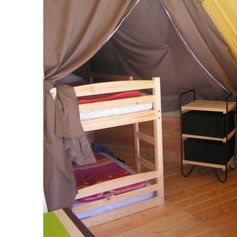 HÉBERGEMENT INSOLITE 4 personnes - Tipi meublé 2  chambres - sans sanitaires