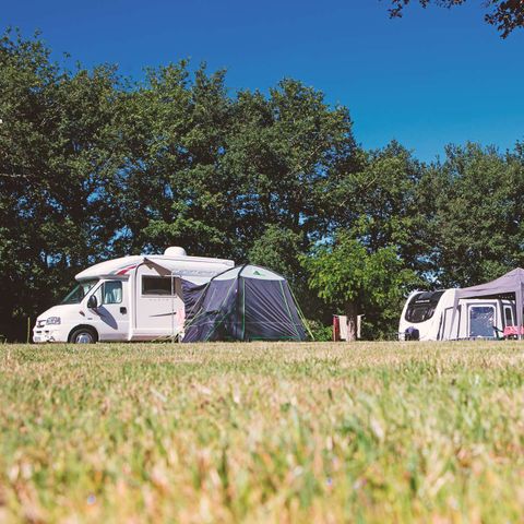 EMPLACEMENT - Standard 160-250m² CARAVANE OU TENTE