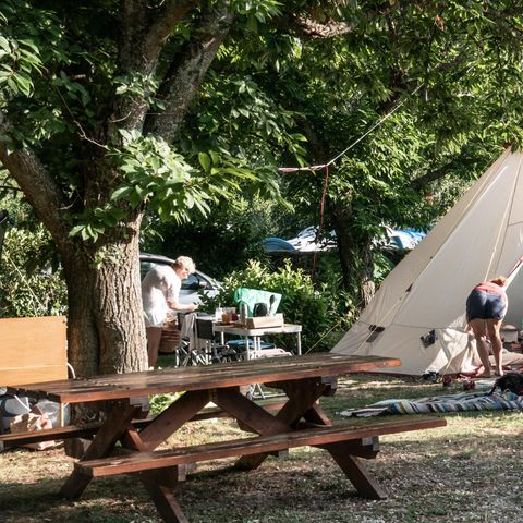 PIAZZOLA - Pacchetto natura (1 tenda, roulotte o camper / 1 auto)