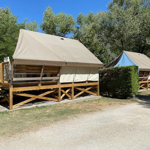 CANVAS AND WOOD TENT 4 people - Ecolodge comfort 21m² (without sanitary facilities)