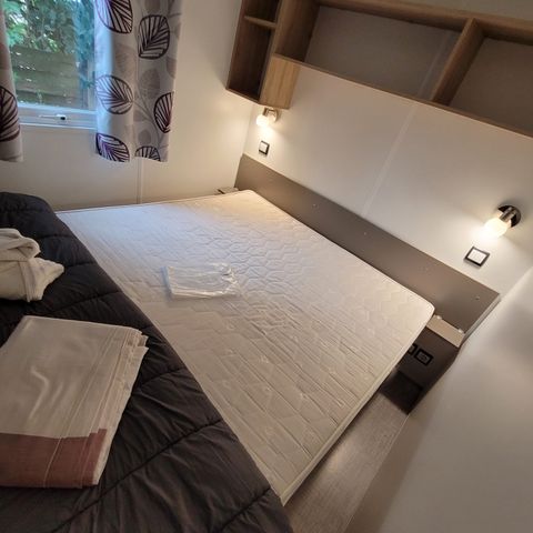 Stacaravan 4 personen - Happy 26m² (2 kamers - 4 slaapplaatsen) + TV