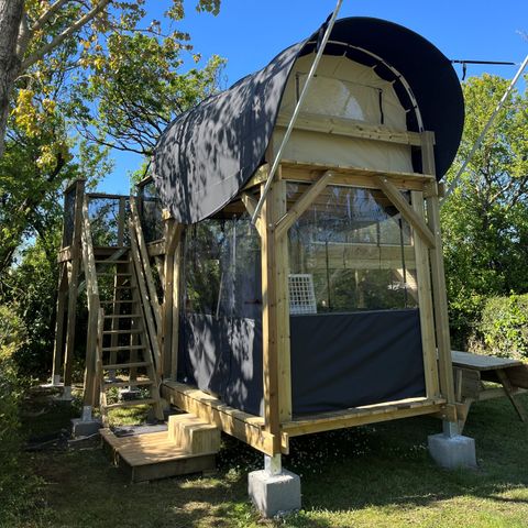 HÉBERGEMENT INSOLITE 2 personnes - NOUVEAUTE // D’Tente DKbane 12m² INSOLITE  - 1 chambre + terrasse (sans sanitaires)