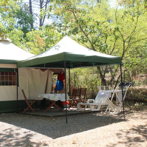 TENTE 4 personnes - équipée sans sanitaires