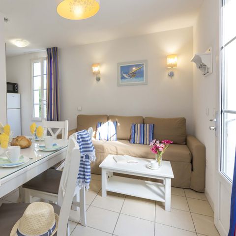 HOUSE 6 people - 3-room maisonette sleeps 6