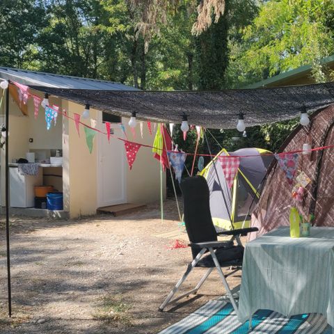 PARZELLE - XL 130m² +Sanitärkabine, Kühlschrank und Plancha