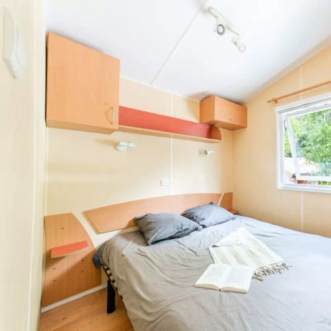 MOBILE HOME 7 people - 3 Rooms 5/7 People Air-conditioned + TV