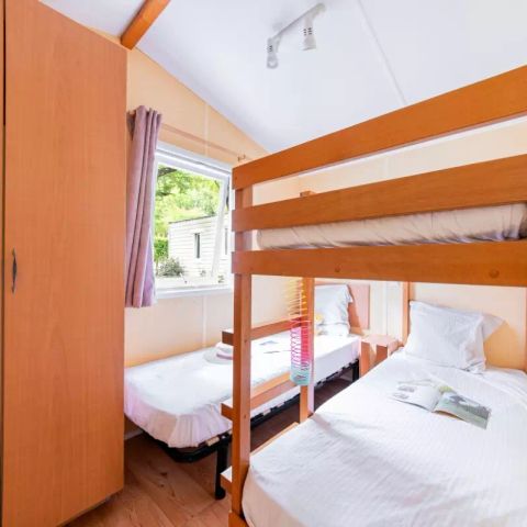 MOBILE HOME 7 people - 3 Rooms 5/7 People Air-conditioned + TV