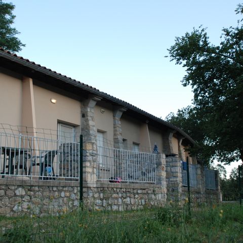 LANDHAUS 4 Personen - Pavillon mit Ausblick - 1 Schlafzimmer mit Klimaanlage + Terrasse und TV