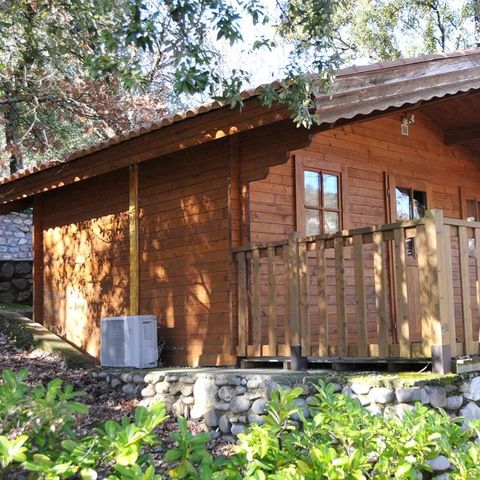 CHALET 2 personnes - Bois avec terrasse + climatisation +TV 20m2